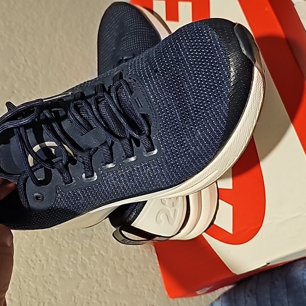 Mens jordans - Picture 2 of 5